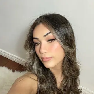 Emily R.